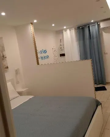 La Casa Dei Nonni 3* باري